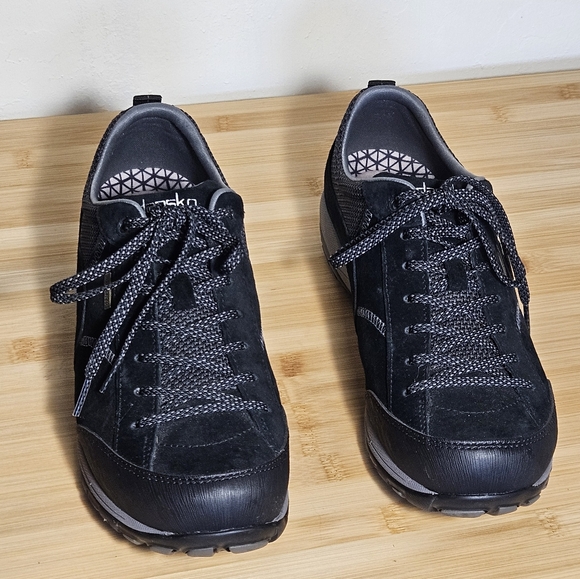 NEW!  DANSKO "Paisley" Black Waterproof Sneaker, Women's size 40 (9.5-10) WIDE - Picture 4 of 8